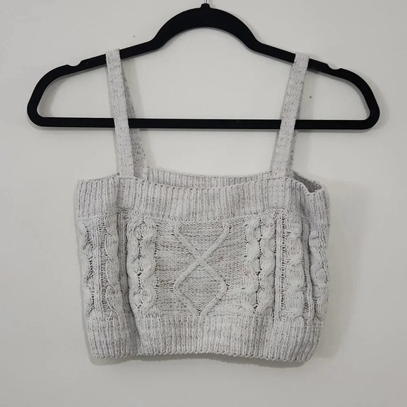 Witty Fox Tops - Witty Fox Sweater Knit Crop Tank Top Size Medium
